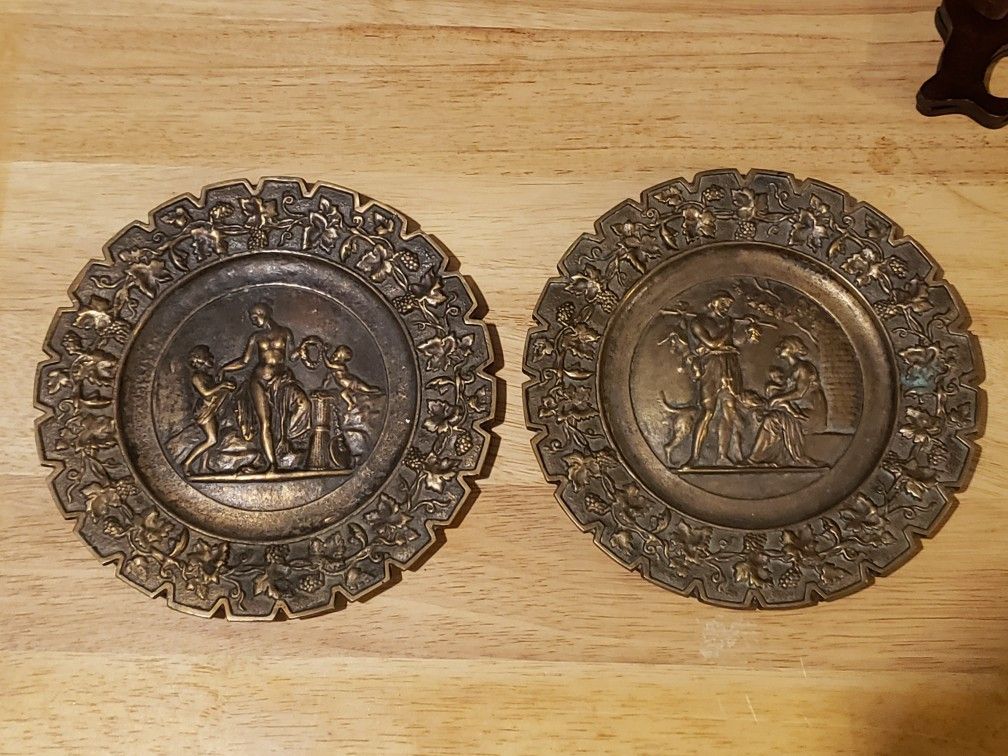 2 vintage bronze decorative plates (8" diameter) SEE ALL PICTURES