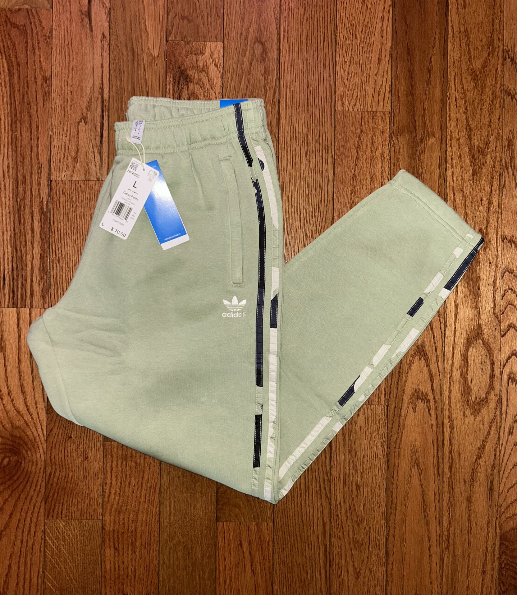 Adidas Originals Camo Jogger Pants Size Large NEW
