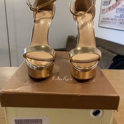 WOMANS SHOES/$10 A PAIR