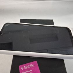 Android Samsung  Cellphone w/ Covers (in Excellent Condition )
