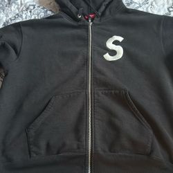 Supreme S Zip up size Small (No trades!)