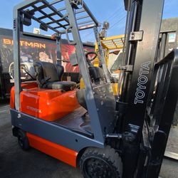 TOYOTA forklift For Sale 