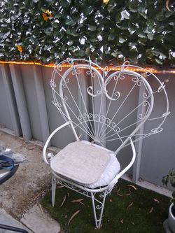 Heart white chair
