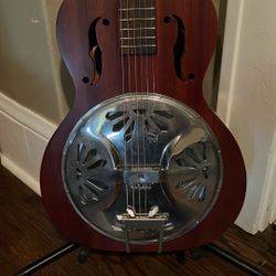 Gretch G9200 Boxcar Round Neck