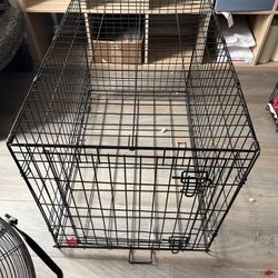Dog Crate Clean Excellent (Medium) 
