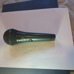 SHURE PGA58 microfono para Vozes Con Cable Incluido/ Cable Included 