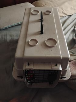Small cat or dog carrier