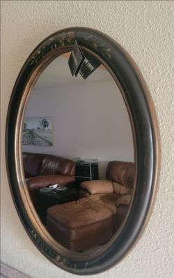 Stein World Hand-Painted Floral Accent Mirror – Excellent Condition