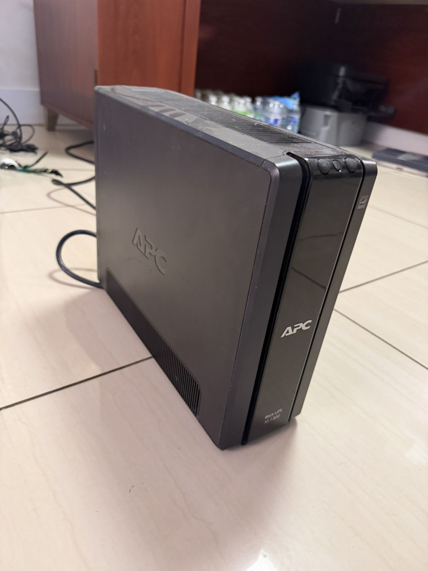 APC Back UPS XS 1300VA / 780W Battery Backup UPS (BX1300G)