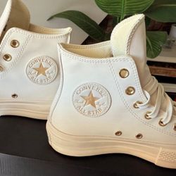 Converse Chuck Taylor All Star Lift High Top (Women’s 6.5)
