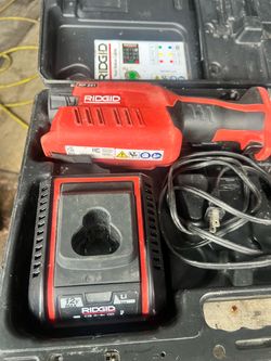 RIDGID RP 241 Press Tool with Battery and Charger