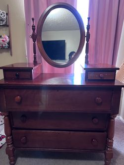 Dresser