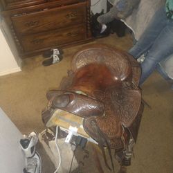 Genuine Hand Crafted Leather Saddle