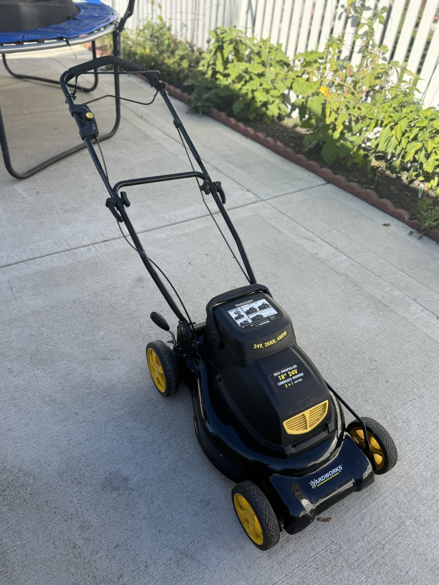 Yardworks 19" 24V Cordless Lawn Mower