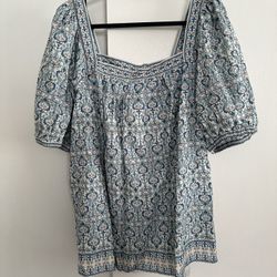 New Max Studio Blue White patterned Blouse Puff Sleeve Top Sz XL  Length 25” Armpit to armpit 22”*2