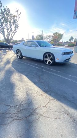 Dodge challenger 2014