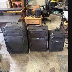 Luggage’s samsonite 
