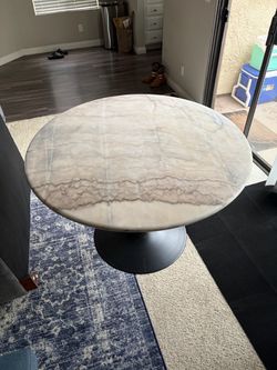 Dinning table! 4 chairs