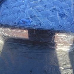 Brand new queen size pillowtop mattress included box spring free delivery depends on location