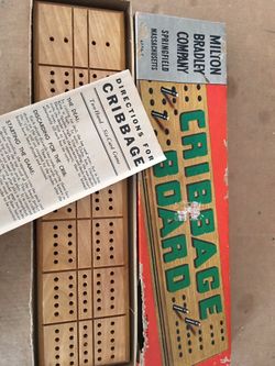Vintage Cribbage Game in box