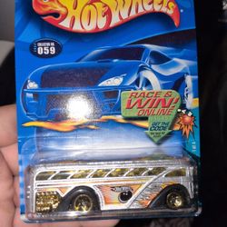 Hot Wheels 2002 Surfin' School Bus 