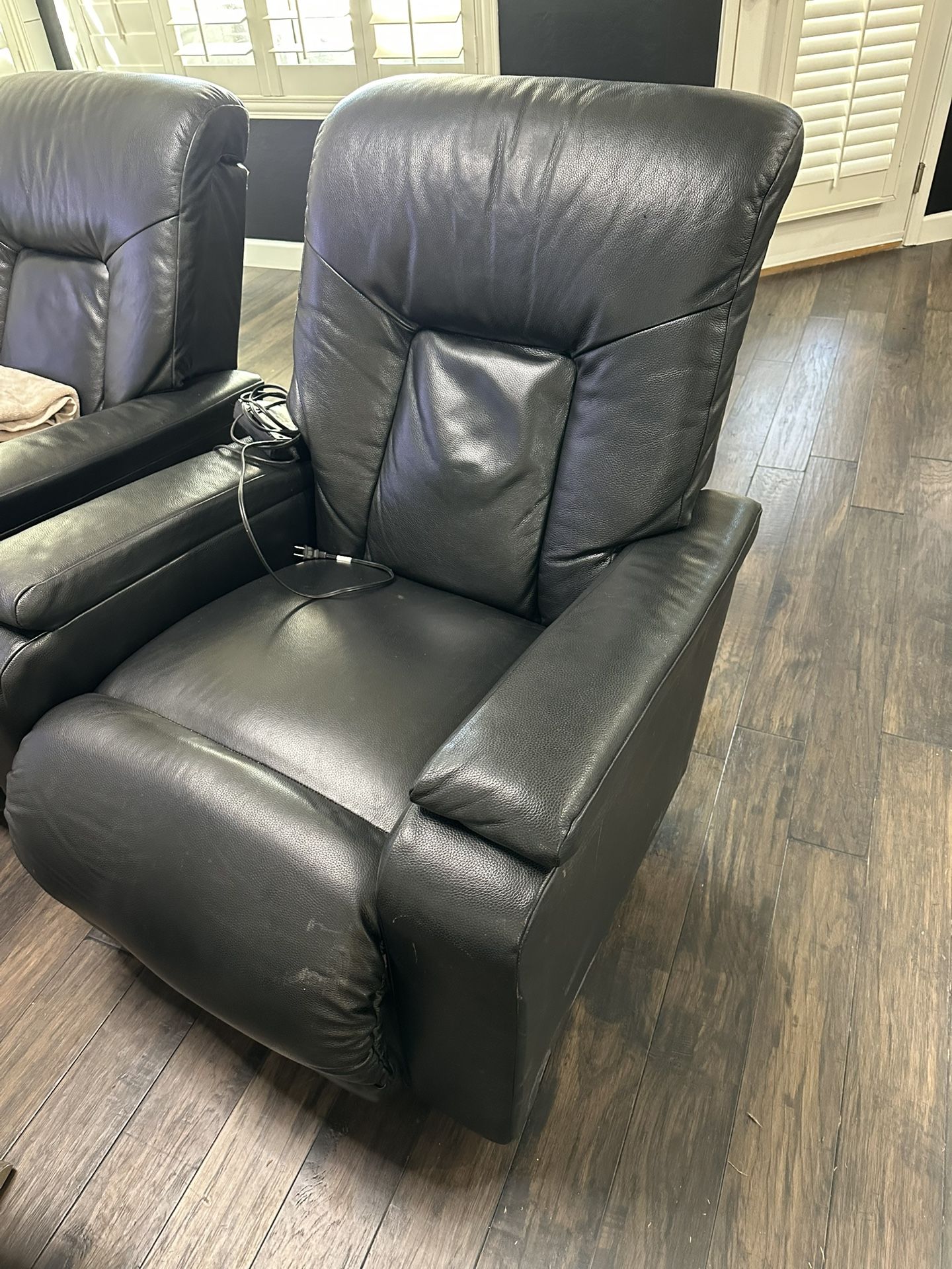 Black Leather Recliner Rocker