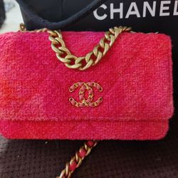 Chanel 1980s vintage crossbody belt mini bag for Sale in Issaquah, WA -  OfferUp