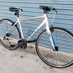 GT HYBRID BIKE 21 SPEEDS TIRE 700C SIZE M 