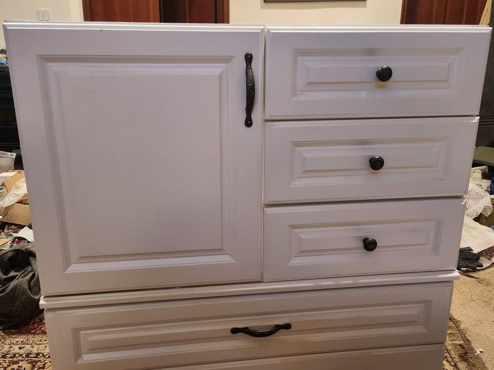 New White 36 Inch Vanity