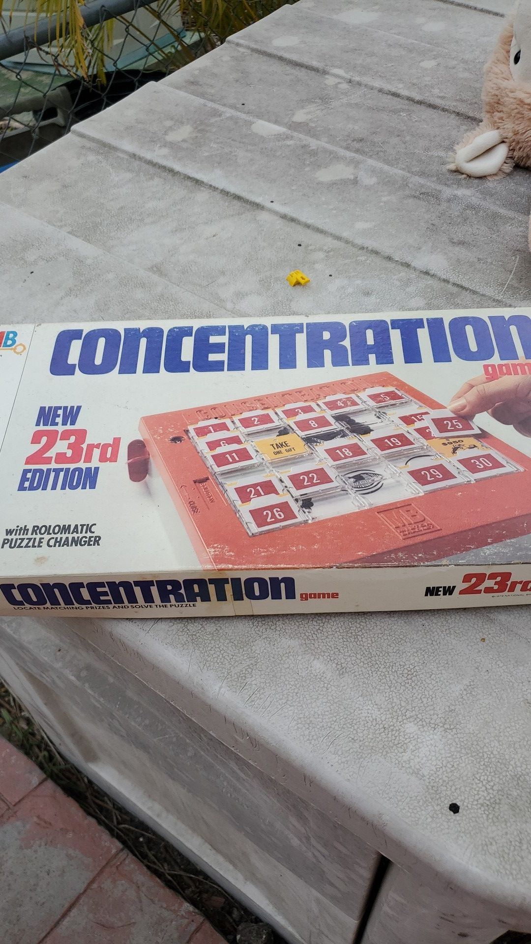 Kids vintage concentration game puzzle changer