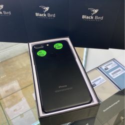 32GB iPhone 7 PLUS UNLOCKED 