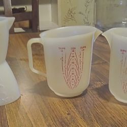 RARE Vintage Patented Tupperware Measuring Cups