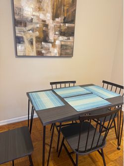 5 piece dining set New with wall picture and place mats