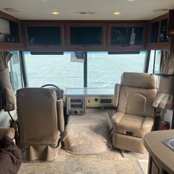 34 ‘ Fleetwood fiesta motorhome