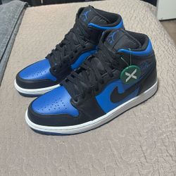 JORDAN 1 Mid ‘Black Royal Blue’. Mens Size 9. Brand New Without Box. Bought It At StockX. Pick Up Only.