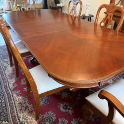 7-piece Dining Room Set - Real Wood 