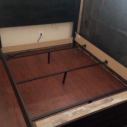 QUEEN BED FRAM