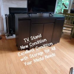 Pottery Barn TV Stand Brand New Excellent Condition 