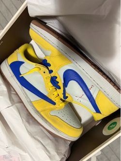 Travis Scott dunks