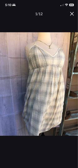 Converse One Star womens Summer dress 👗 Has empire waste and spaghetti straps.Colors are off white with small dark blue stripes and side zip  size 10
