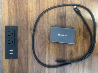 Samsung T7 SSD. (2TB Storage)