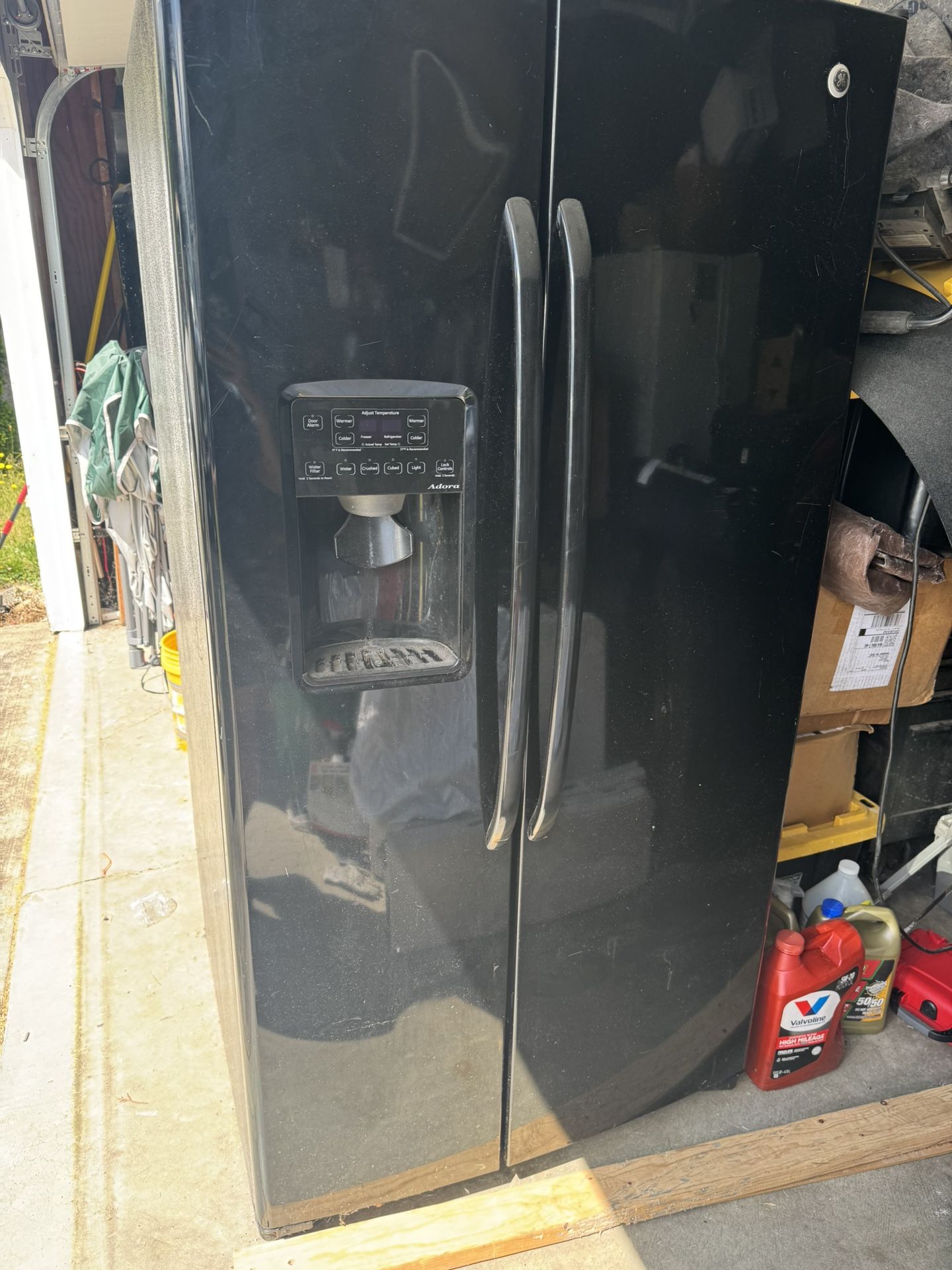 Refrigerator 