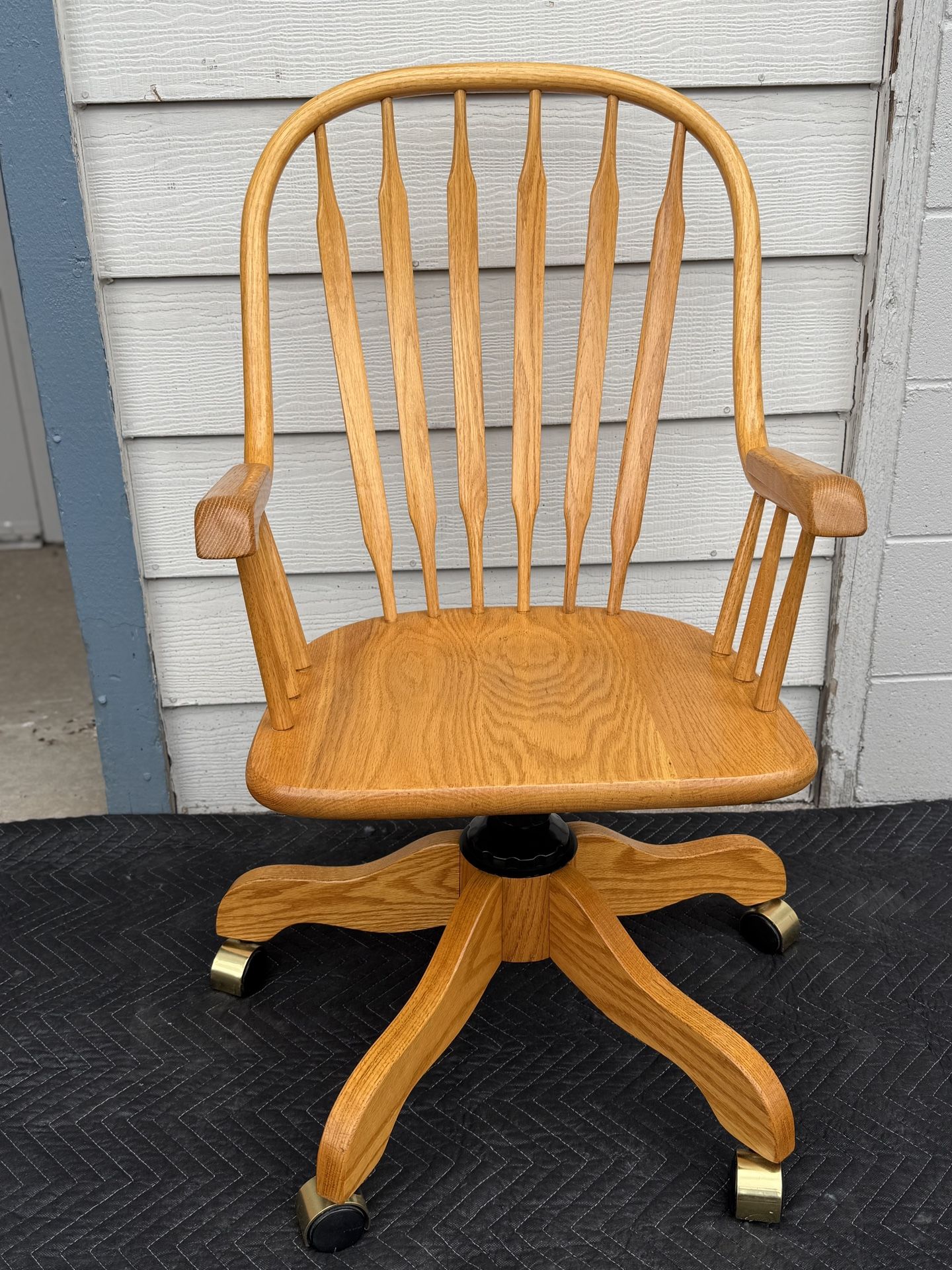 Vintage Tiger Oak Office Chair by Shin-Lee Winners Only - Swivels & Tilts!