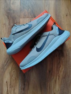 Nike Flex Experience Run 12 men's size  11 11.5 Running Shoes  Green