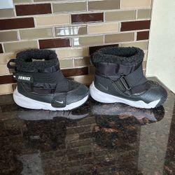 Nike Toddler Snow Boots