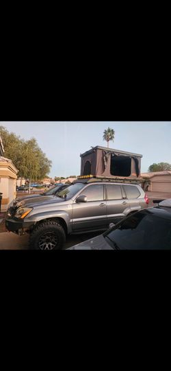 Roof top tent