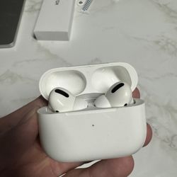 AirPods Pro