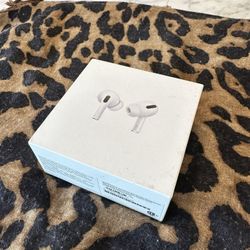 Apple AirPod Pro Used  SELL TODAY!!