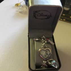  Disney Minnie  Mouse Bracelet  Watch 