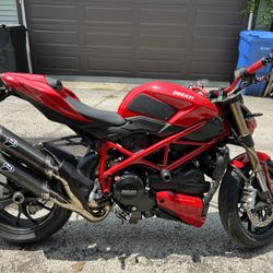 2015 Ducati Streetfighter 848
